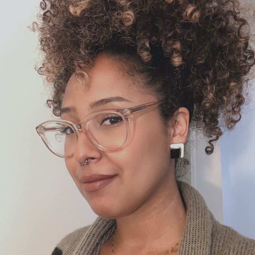 Meet your Posher, Gabriela